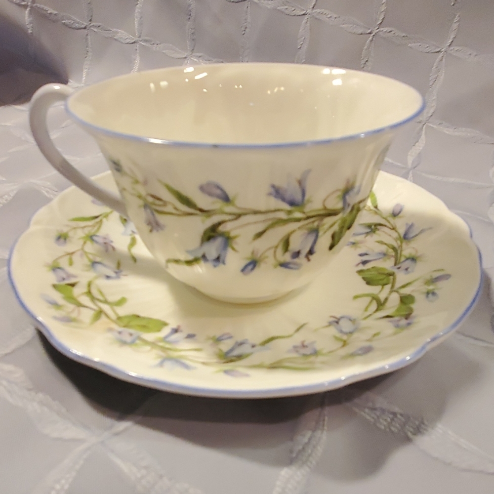 VINTAGE Shelley 12340 HAREBELL teacup & saucer EUC